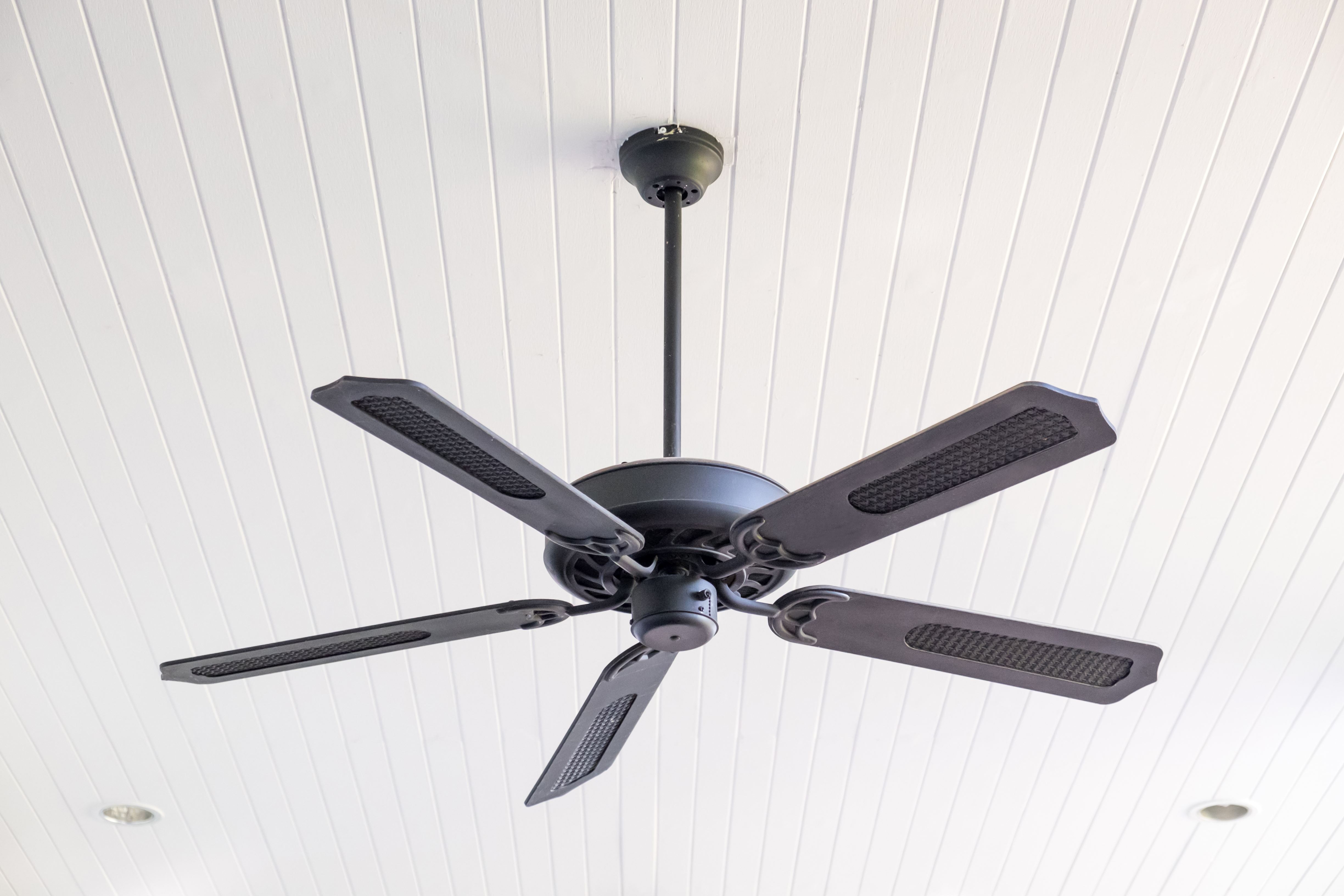 5 Signs That It's Time to Replace Your Ceiling Fan
